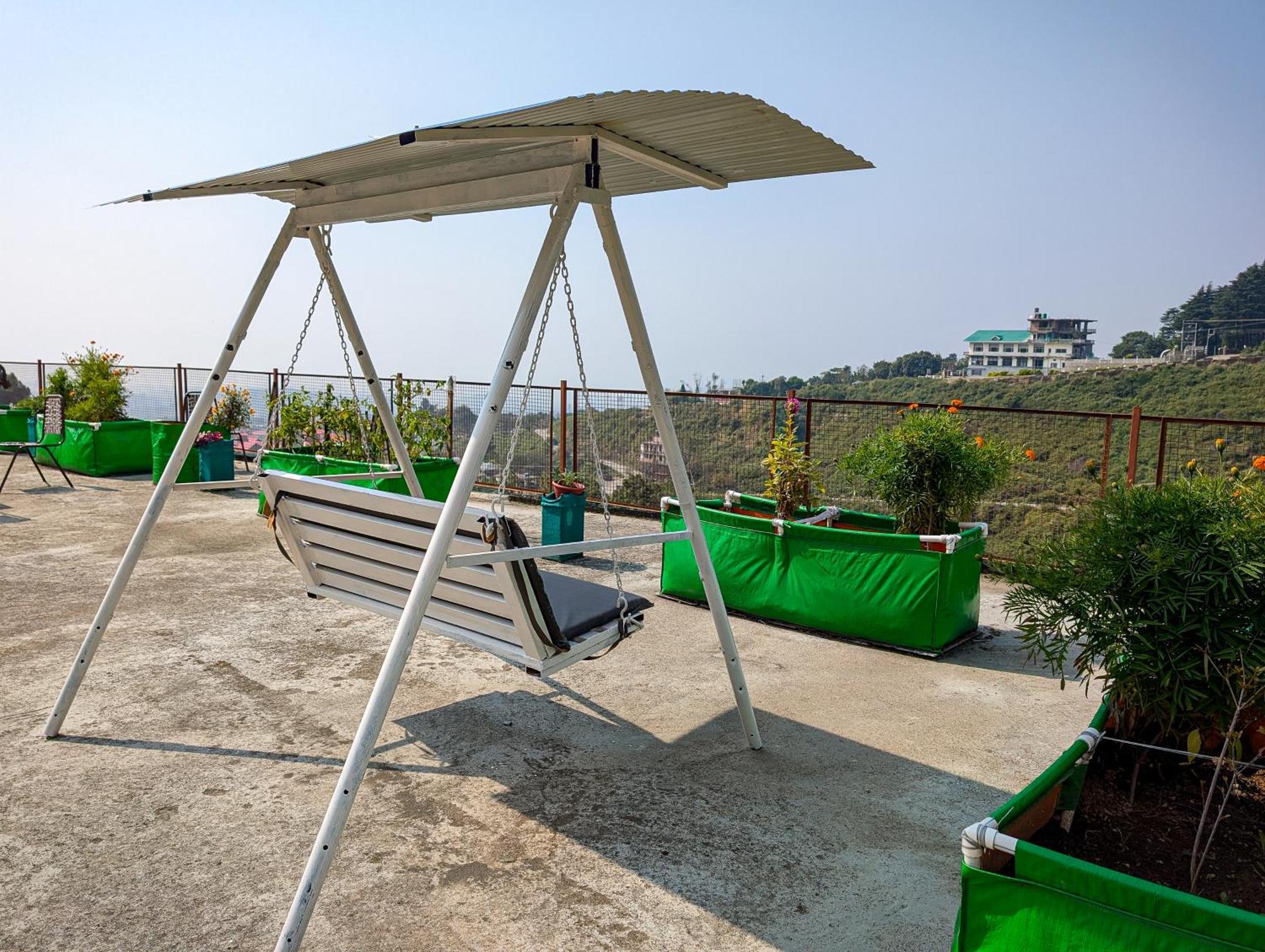 Hobo Hostel Дармсала Экстерьер фото