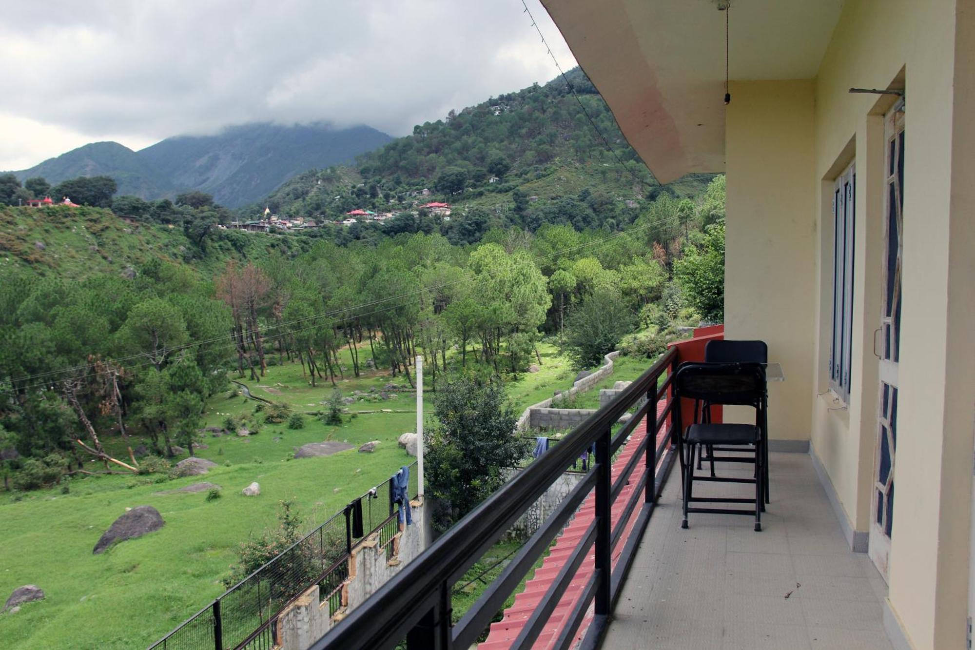 Hobo Hostel Дармсала Экстерьер фото